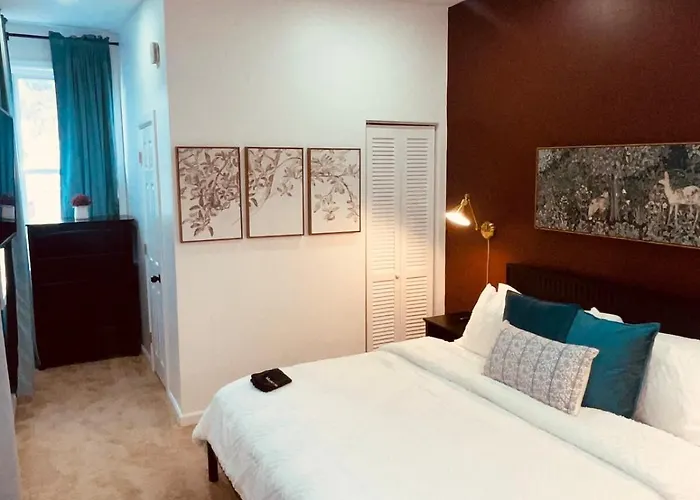 Restored Vintage Row Minutes From Stadiums, Casino, Museums, Downtown Pittsburgh