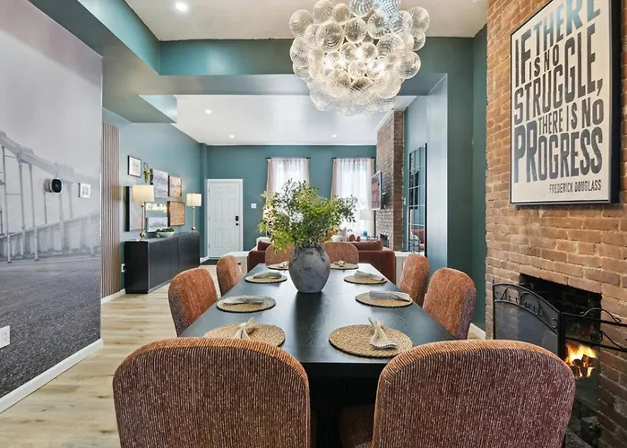 Restored Vintage Row Minutes From Stadiums, Casino, Museums, Downtown
