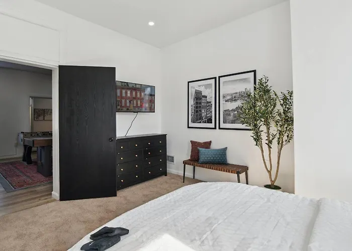Сasa de vacaciones Restored Vintage Row Minutes From Stadiums, Casino, Museums, Downtown