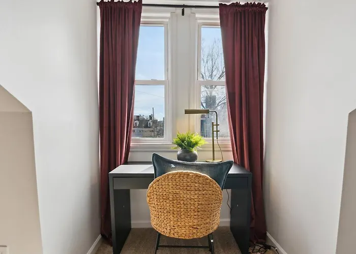 Restored Vintage Row Minutes From Stadiums, Casino, Museums, Downtown Сasa de vacaciones *