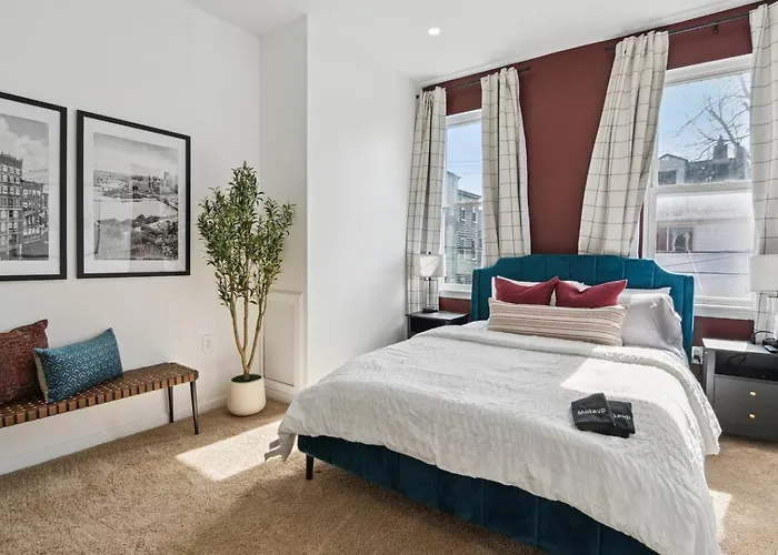 Restored Vintage Row Minutes From Stadiums, Casino, Museums, Downtown Сasa de vacaciones *