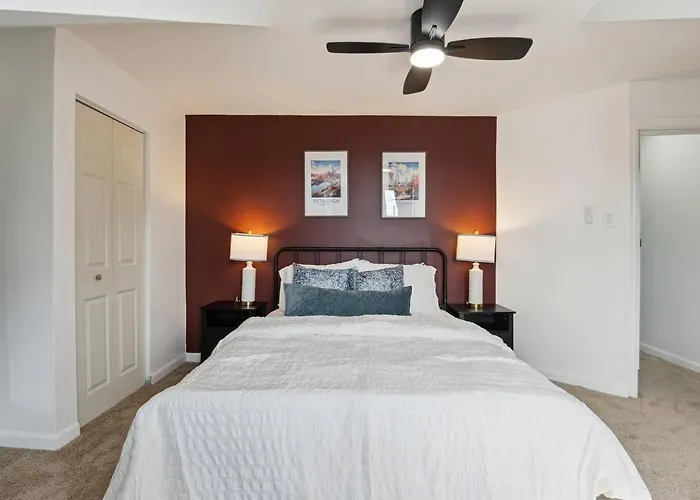 Restored Vintage Row Minutes From Stadiums, Casino, Museums, Downtown Pittsburgh