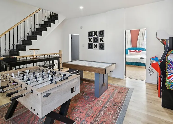 Restored Vintage Row Minutes From Stadiums, Casino, Museums, Downtown Сasa de vacaciones Pittsburgh